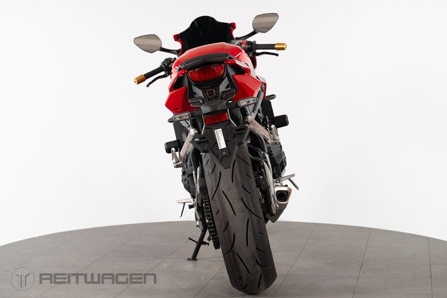 혼다 CBR 650 R MT 4