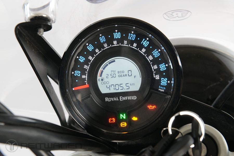 로얄엔필드 슈퍼메테오 650 more