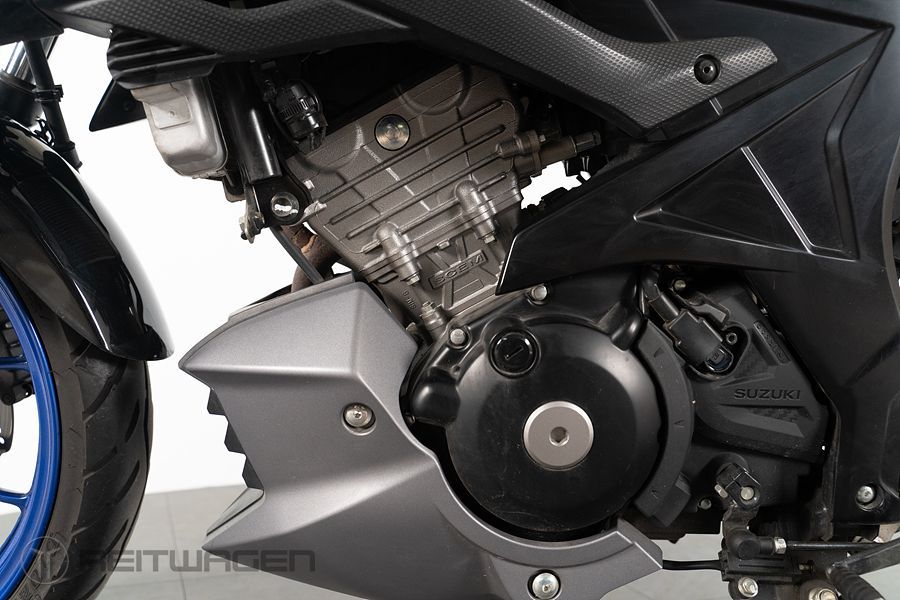스즈키 GSX S 125 9