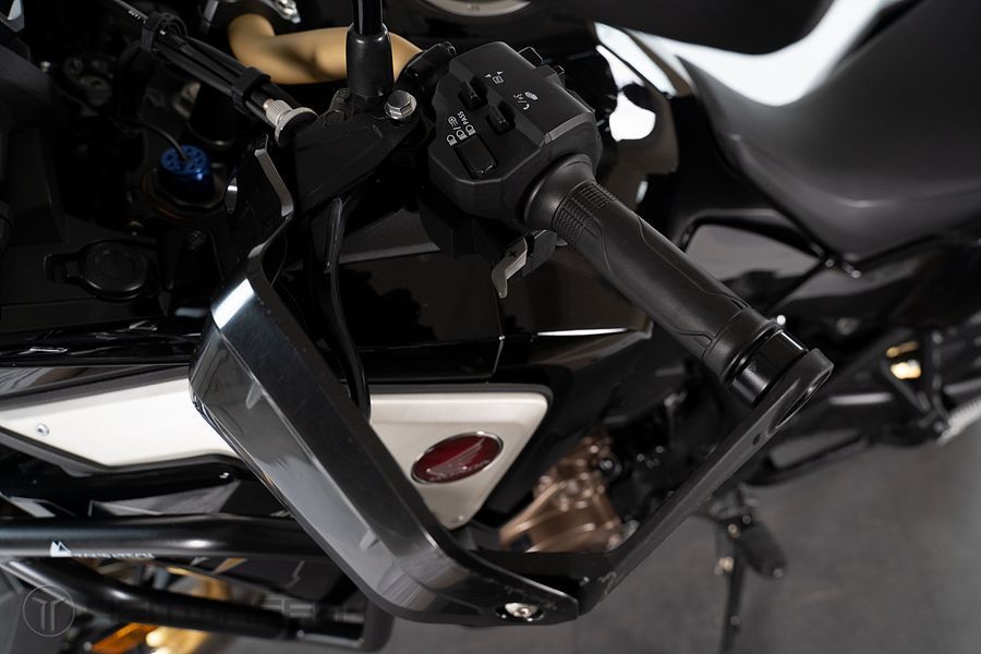 혼다 아프리카 트윈 CRF 1100 L 어드벤처 스포츠 ES DCT 9