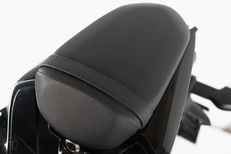 스즈키 GSX S 125 12