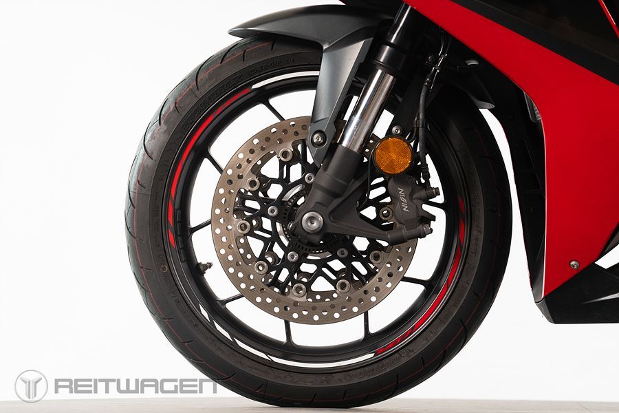 혼다 CBR 650 R MT 15