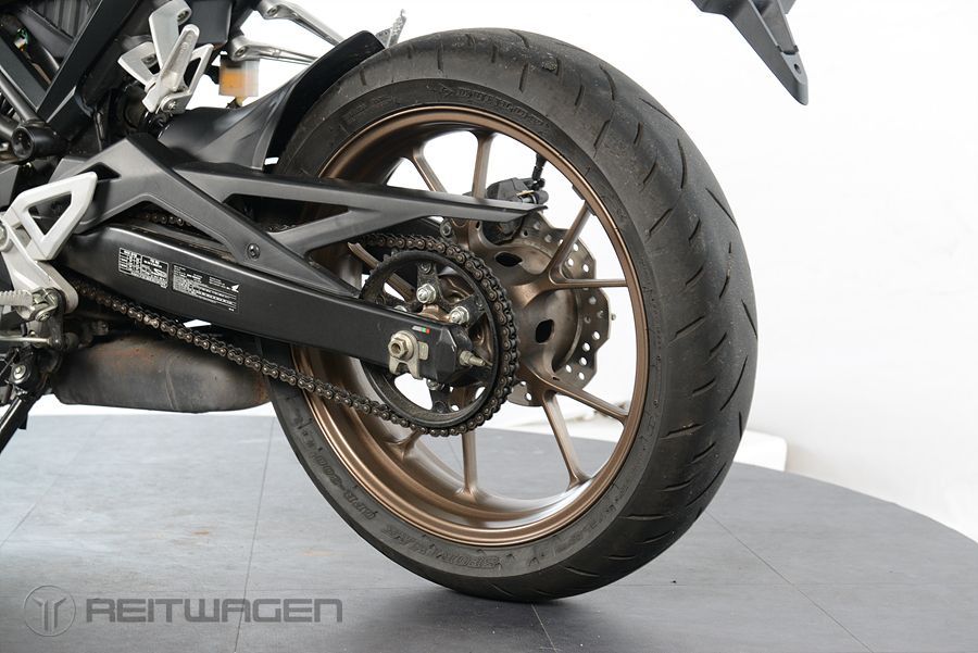 혼다 CB 125 R 16