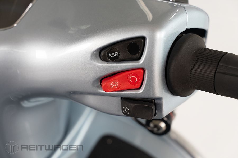 베스파 GTS 300 슈퍼테크 24