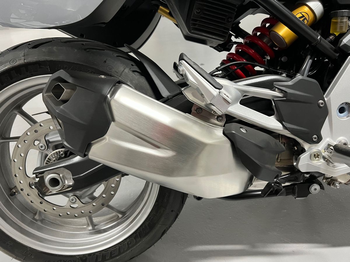 BMW F 900 XR 10