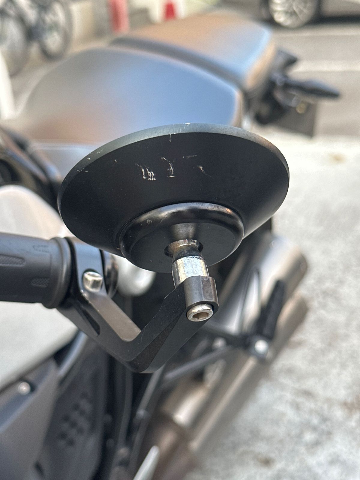 BMW R nine T  17