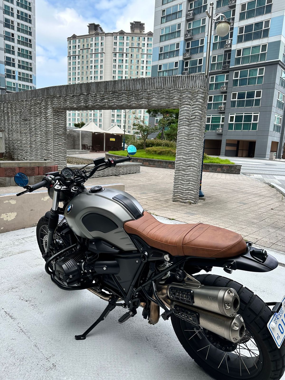 BMW R nine T 스크램블러 10
