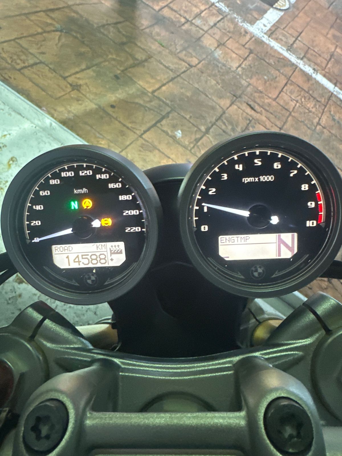 BMW R nine T  5