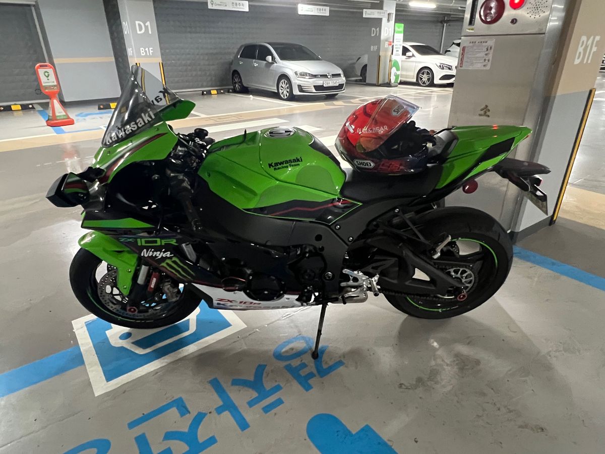 가와사키 닌자 ZX 10 R thumb 2