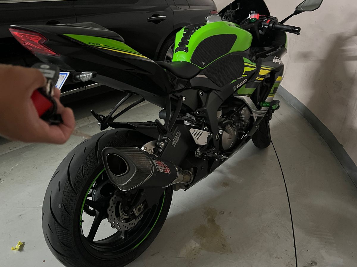 가와사키 닌자 ZX-6R 10