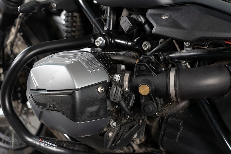 BMW R nine T 스크램블러 9