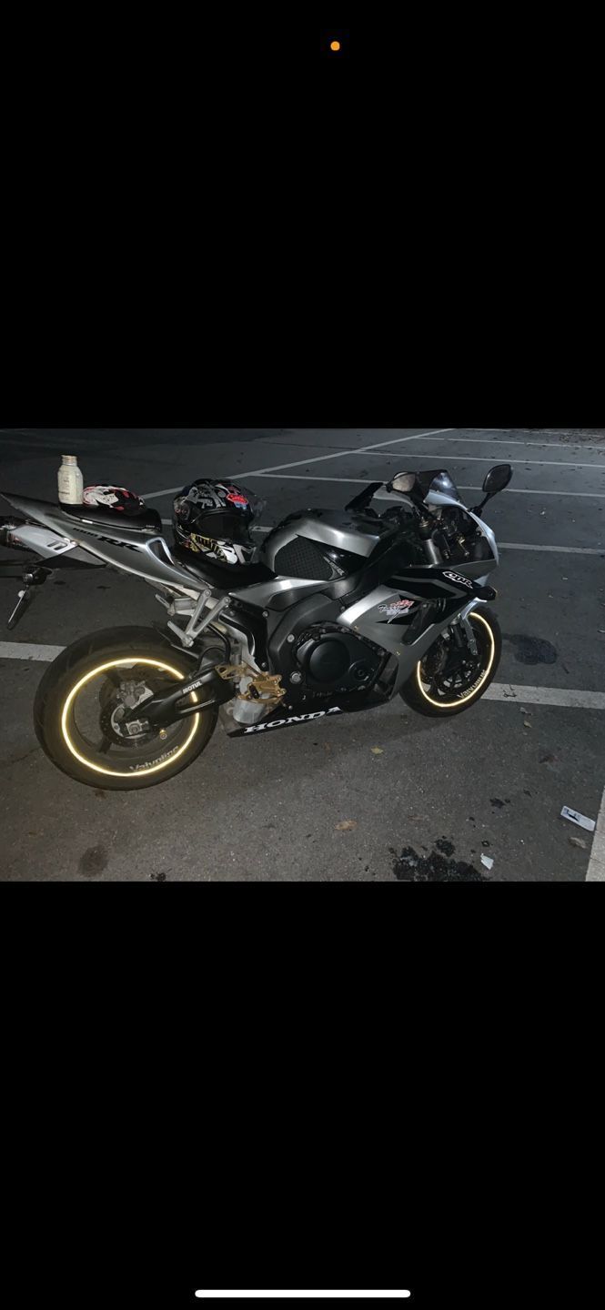혼다 CBR 1000 RR 7