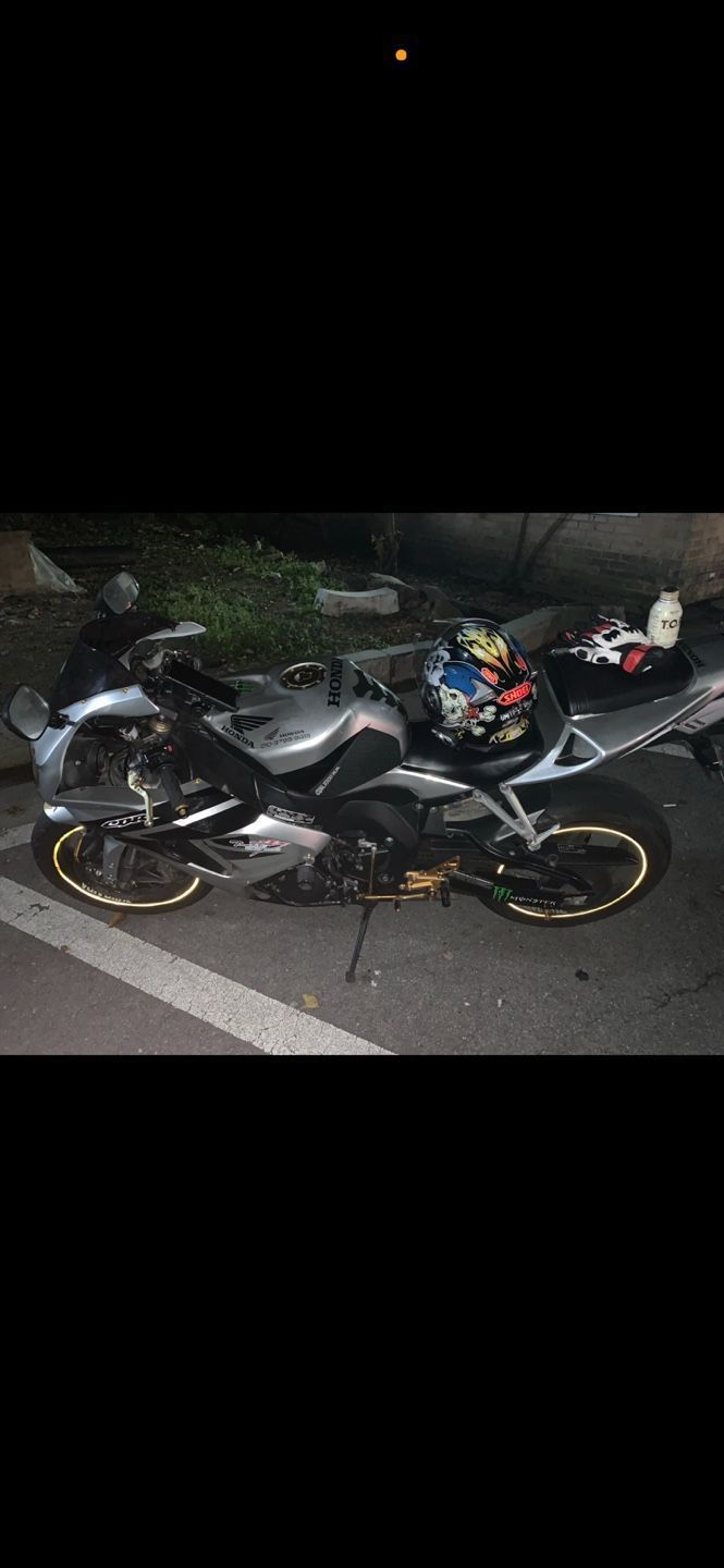 혼다 CBR 1000 RR 6