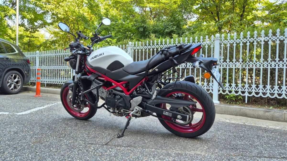 스즈키 SV 650 main