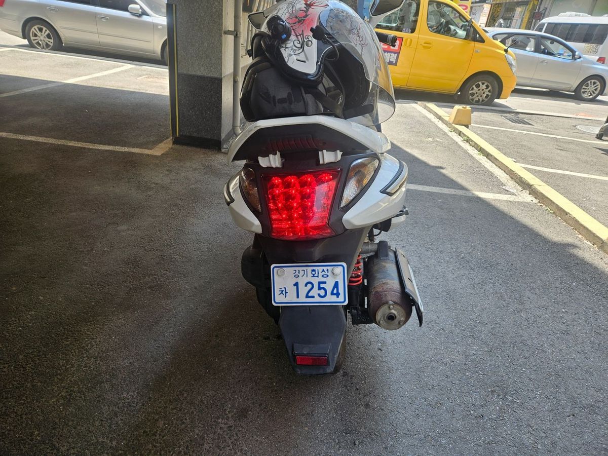 SYM 보이져 300 i EVO 8
