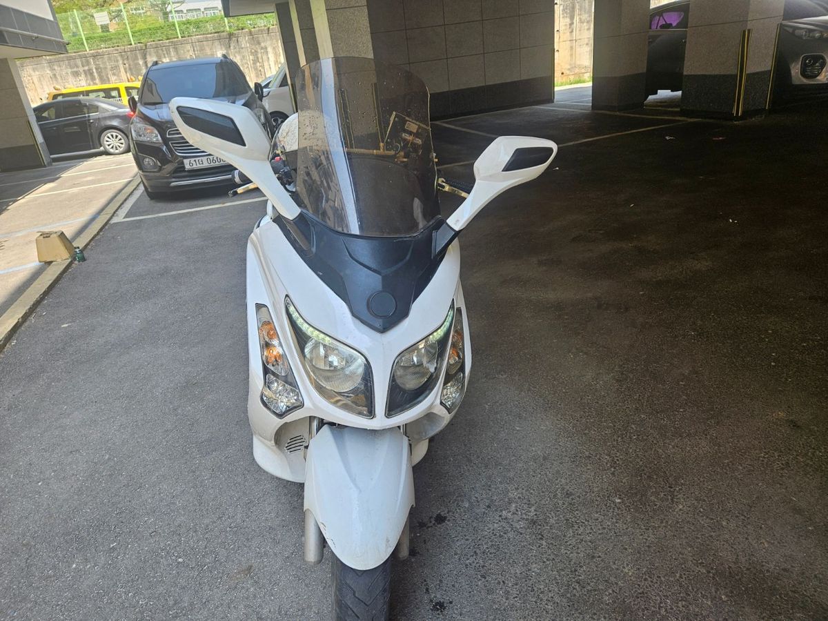 SYM 보이져 300 i EVO 6