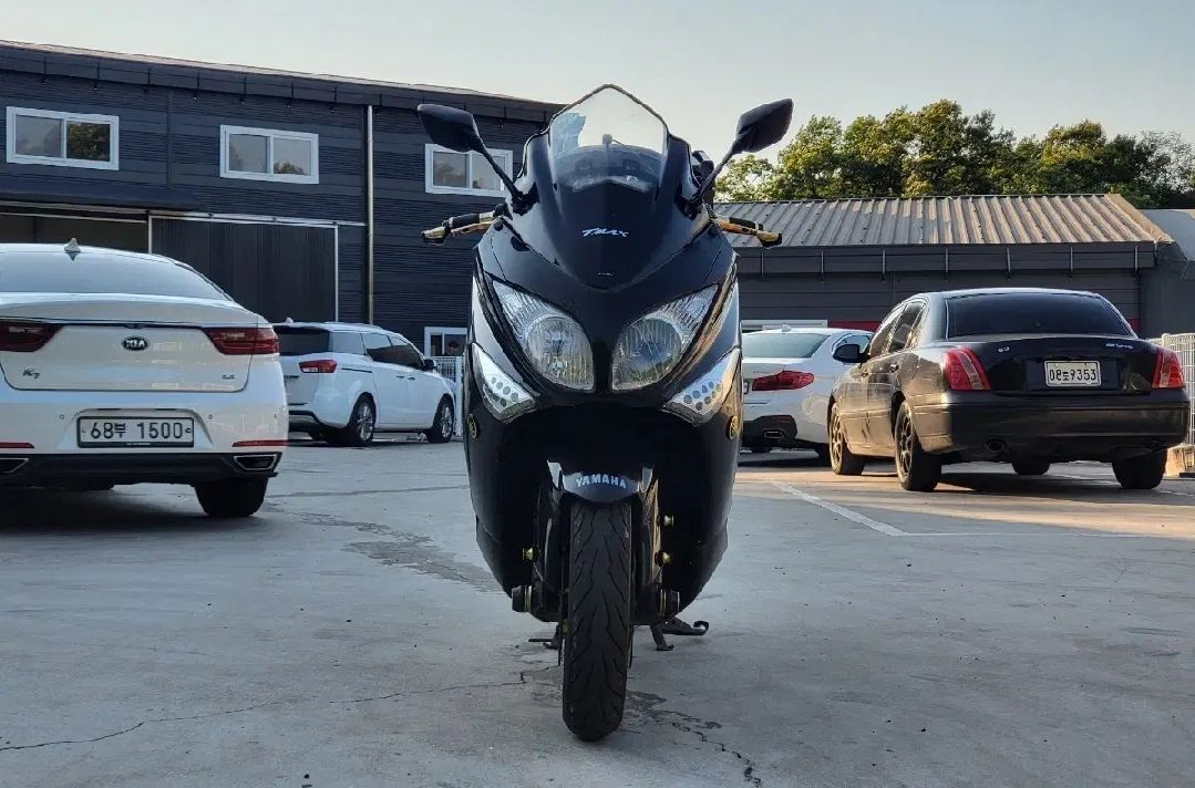 야마하 TMAX 6