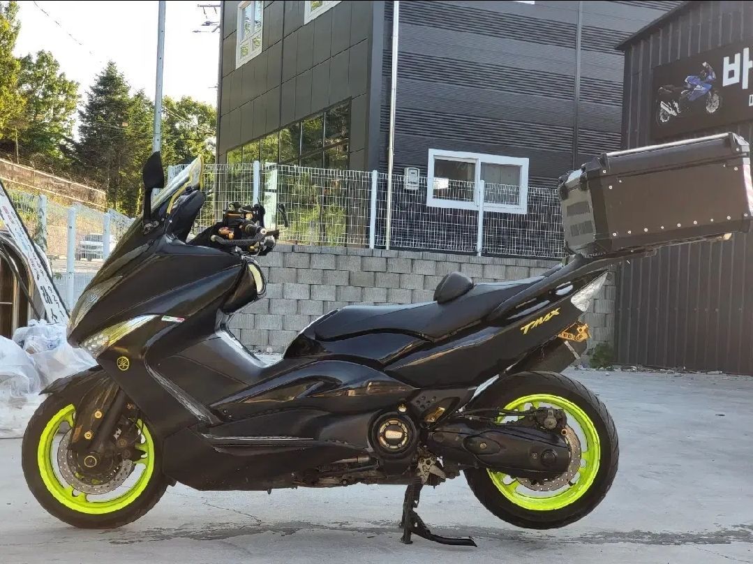 야마하 TMAX 7