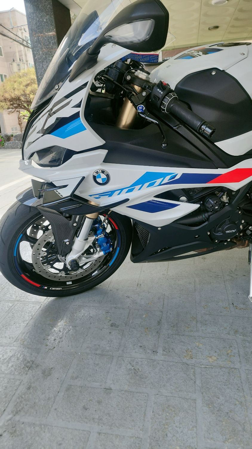BMW S 1000 RR more