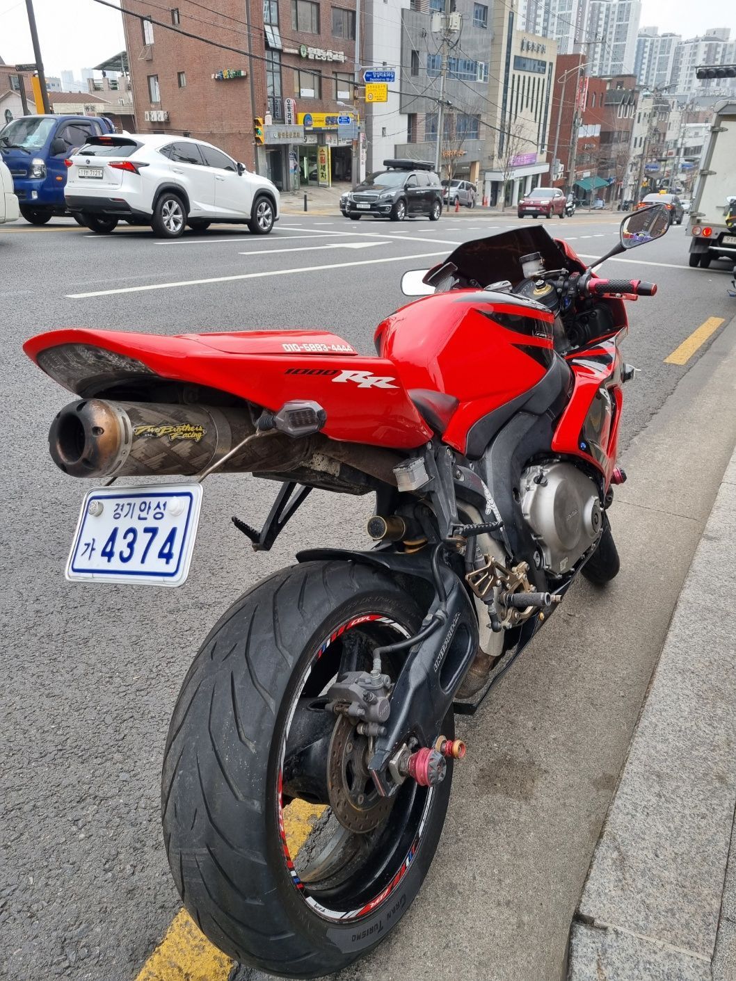 혼다 CBR 1000 RR 10