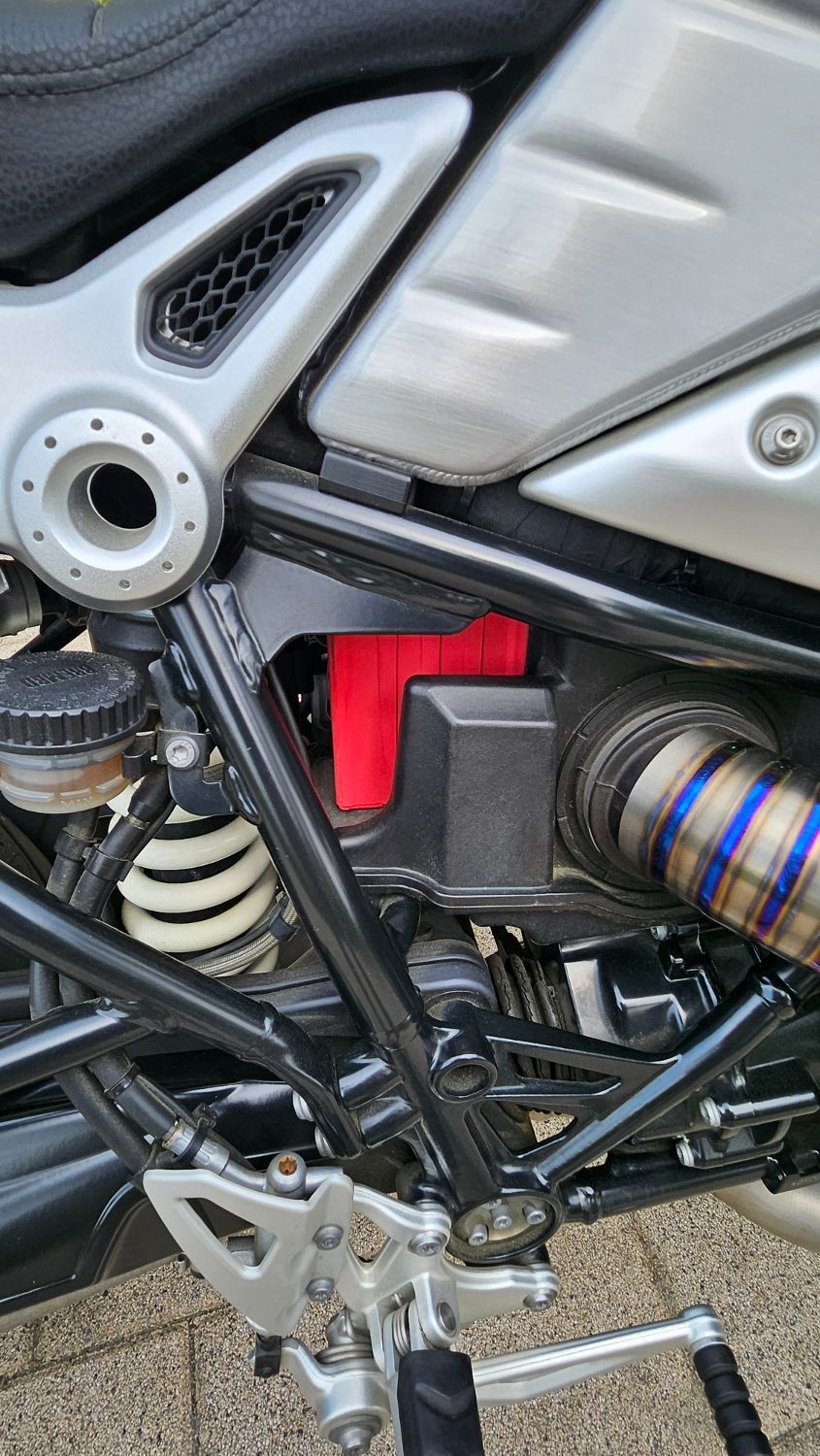 BMW R nine T  more
