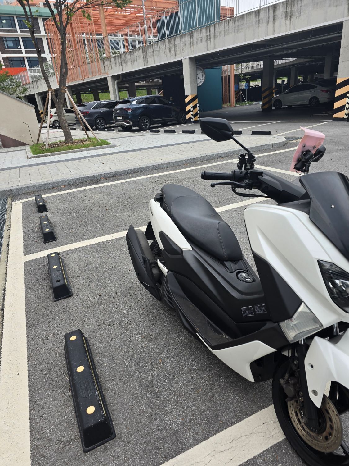 야마하 NMAX 125 5