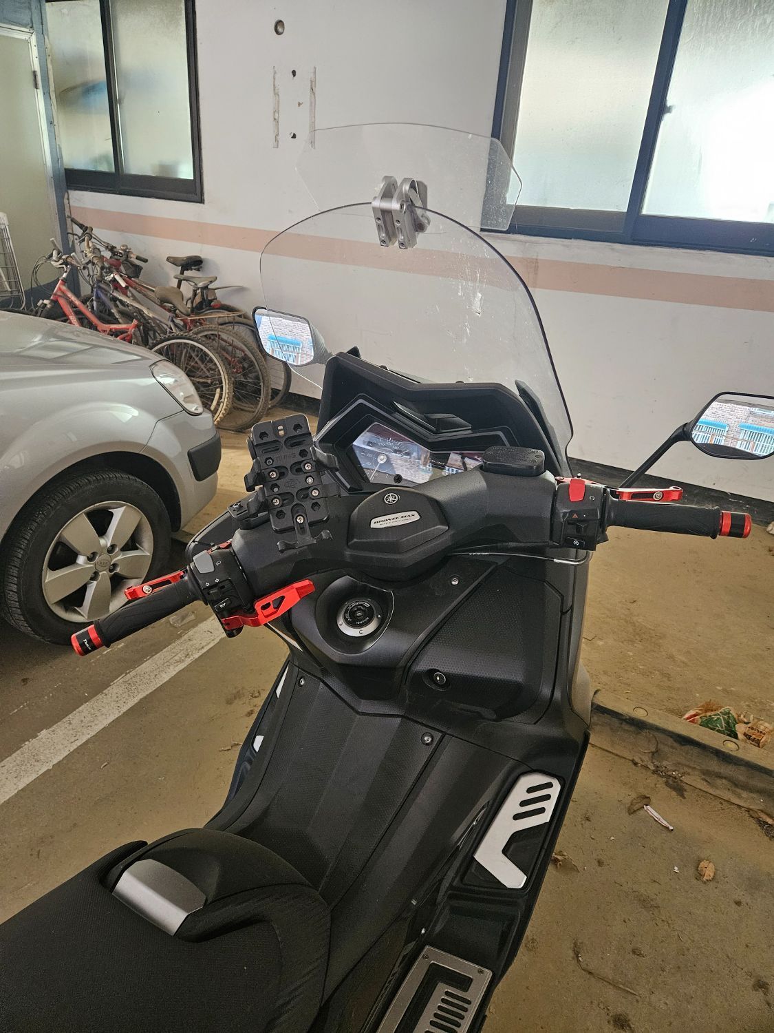 야마하 TMAX 530 main