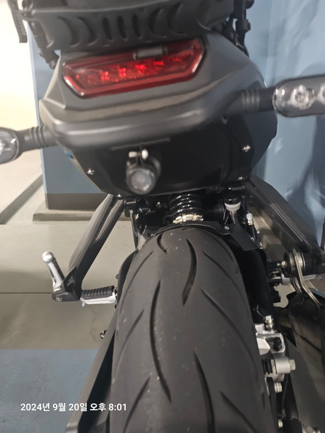 베넬리 레온치노 250 6
