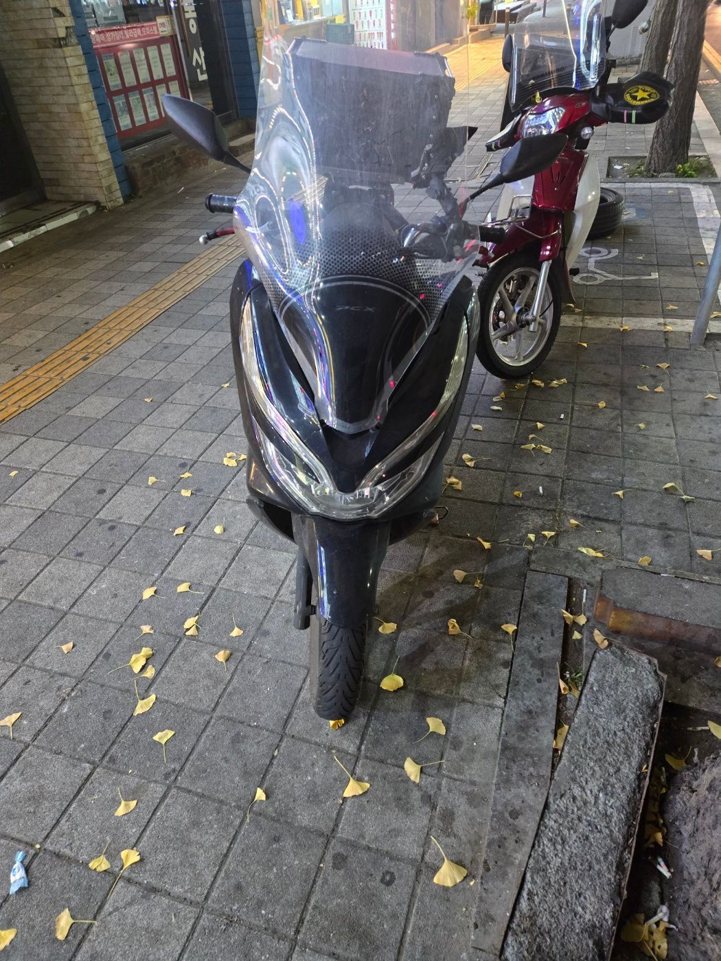 혼다 PCX 125 thumb 2