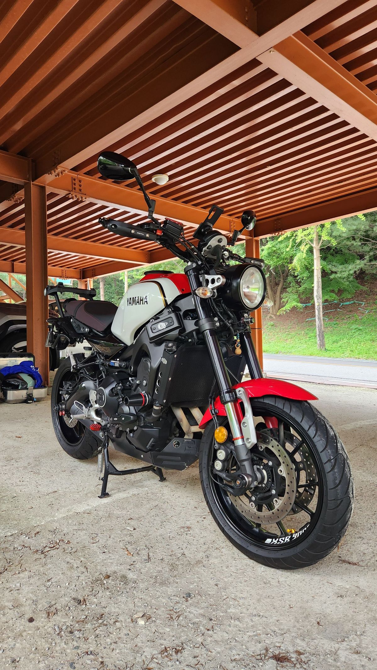 야마하 XSR 900 thumb 2
