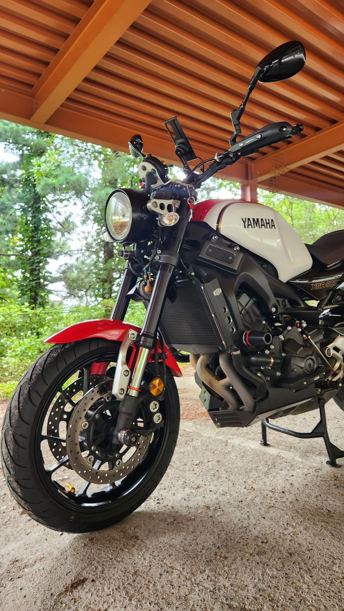 야마하 XSR 900 6