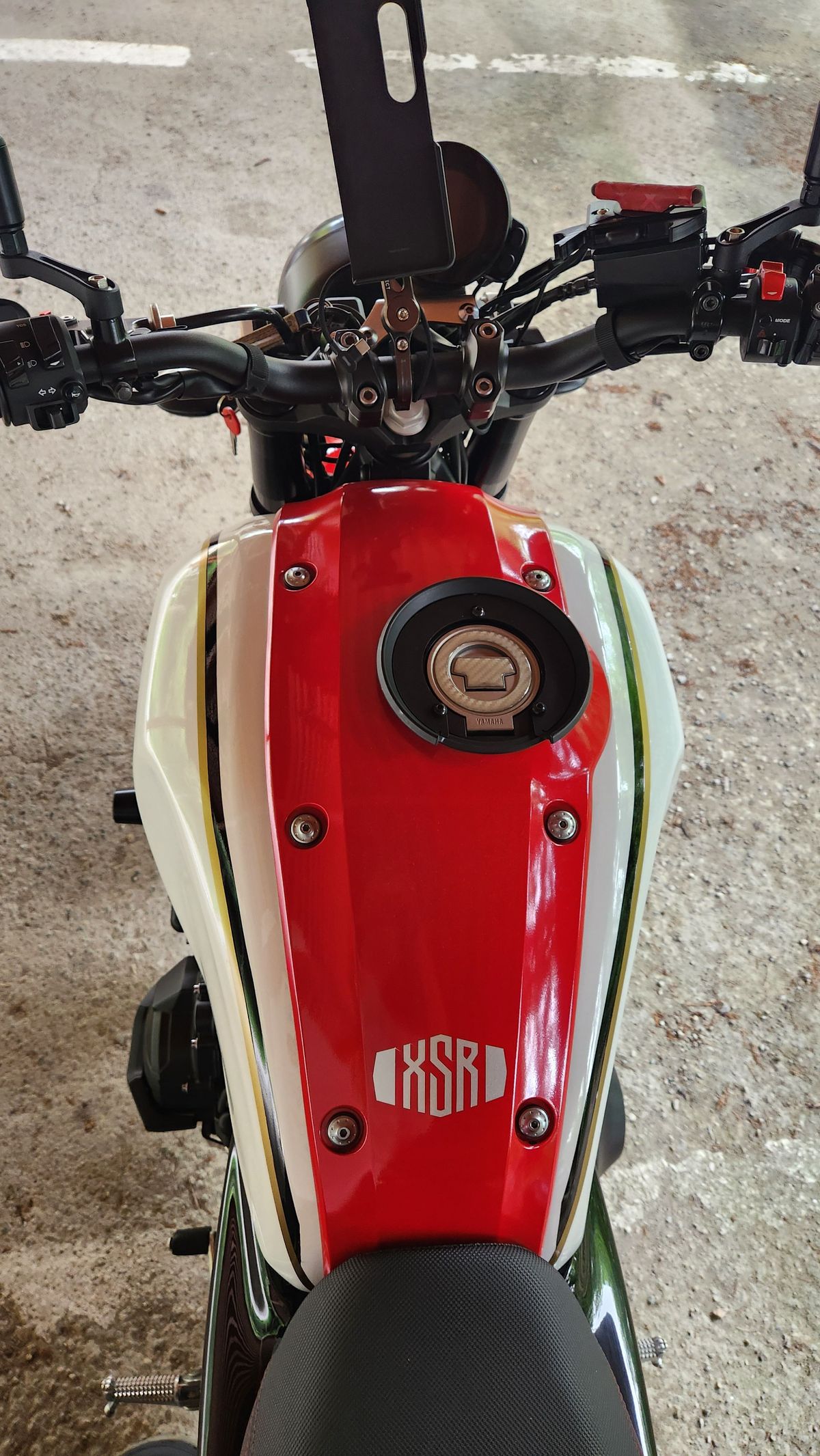 야마하 XSR 900 7