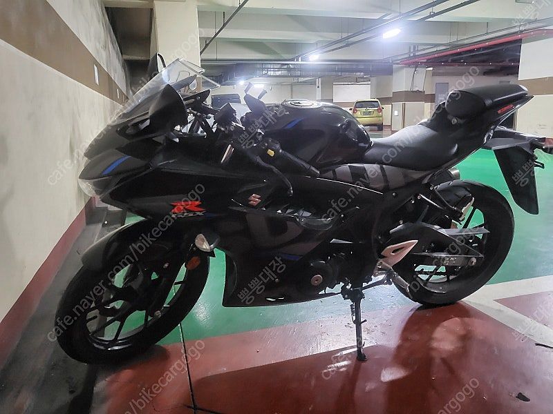 스즈키 GSX R 125 ABS main