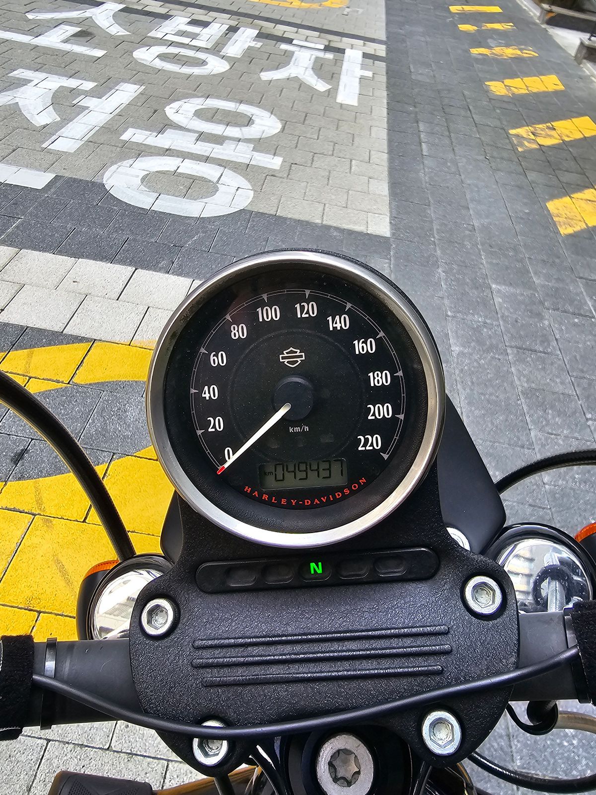 할리데이비슨 아이언 883 5