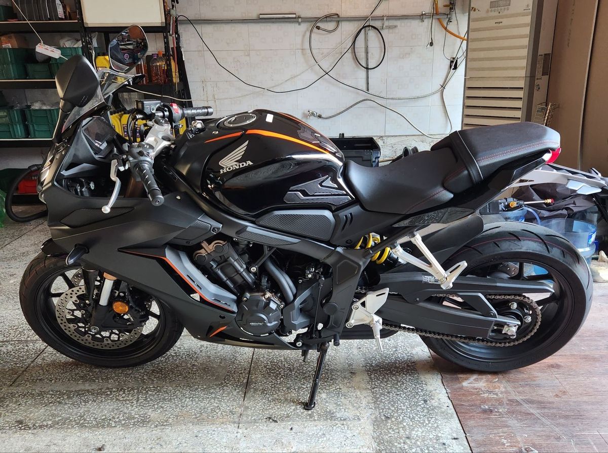 혼다 CBR 650 R MT main