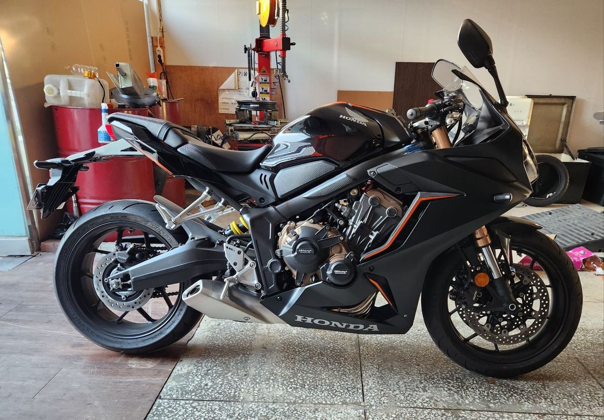 혼다 CBR 650 R MT thumb 2