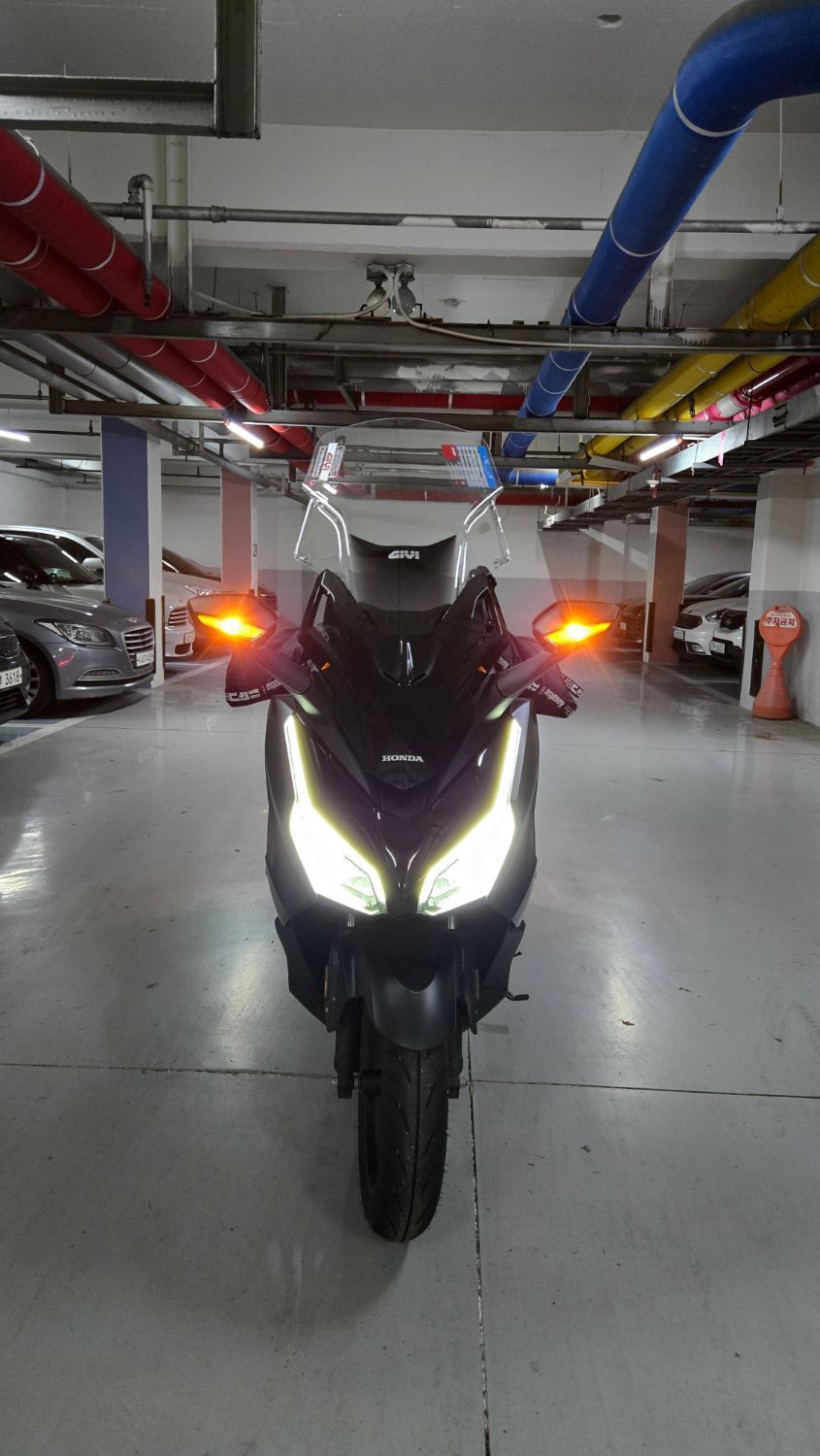 혼다 포르자 350 main