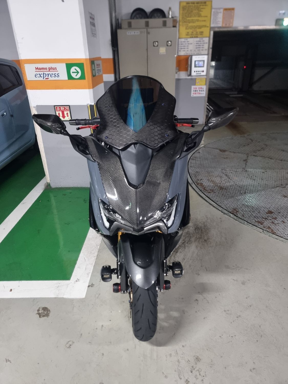 야마하 TMAX 560 4