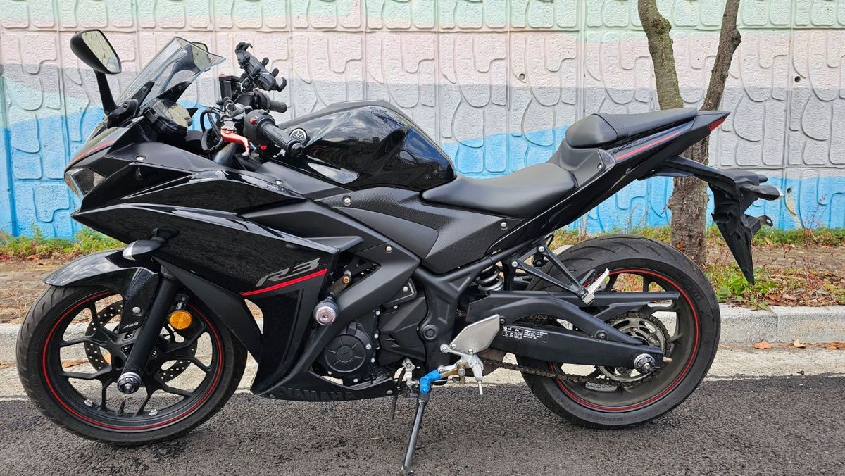 야마하 YZF R3 more