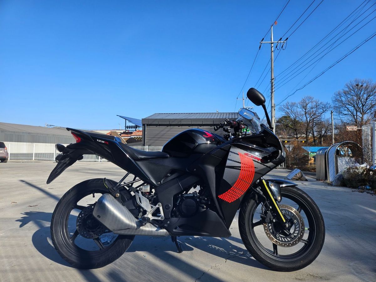 혼다 CBR 125 R thumb 2