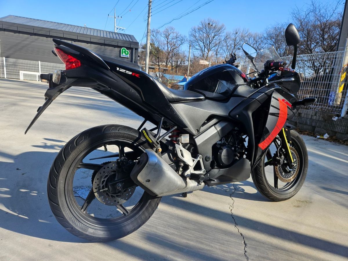 혼다 CBR 125 R 5