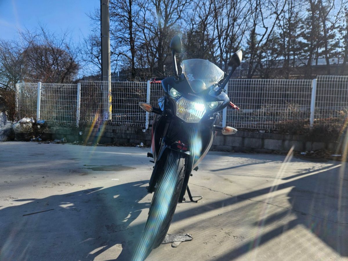 혼다 CBR 125 R 7