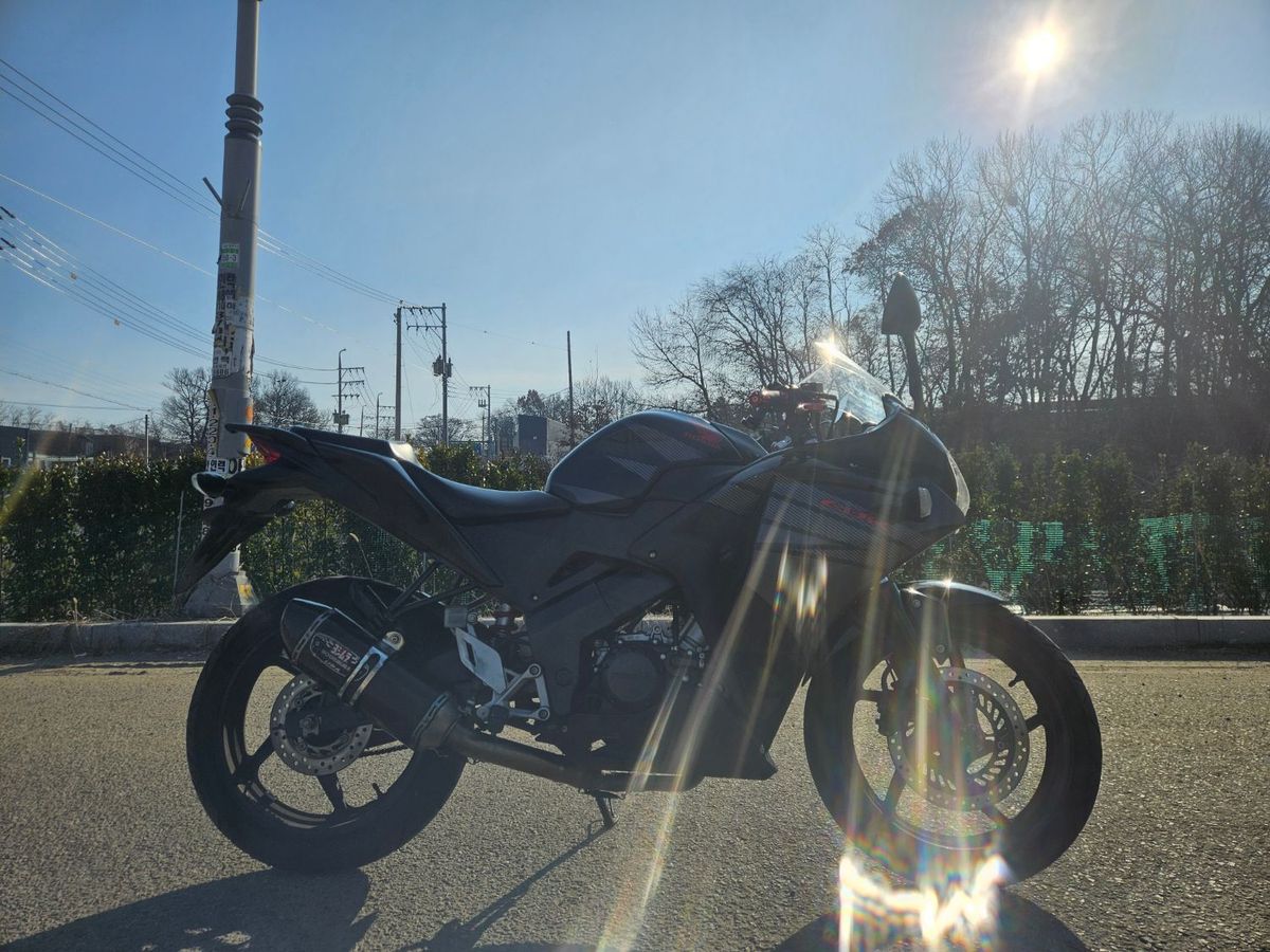 혼다 CBR 125 R thumb 2
