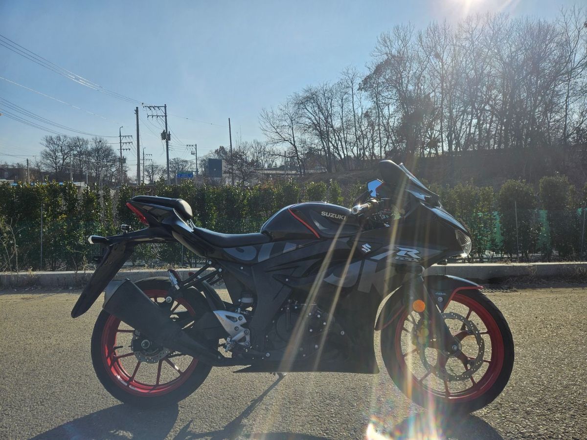 스즈키 GSX R 125 ABS thumb 2