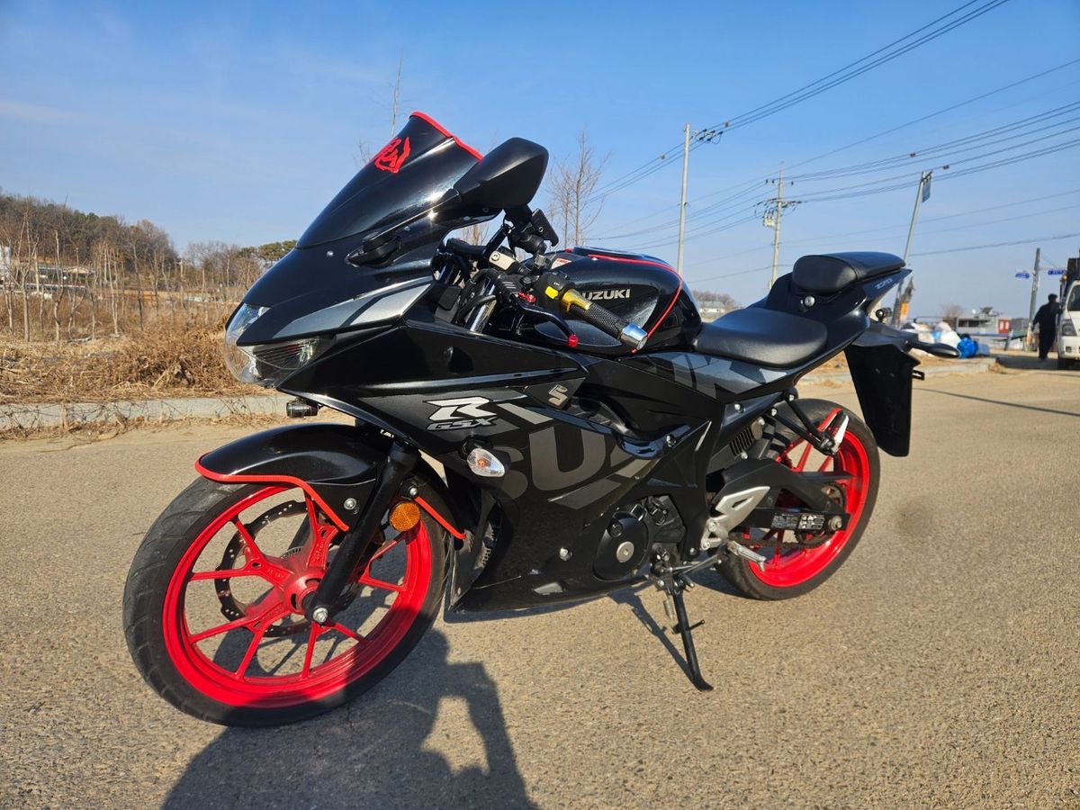 스즈키 GSX R 125 ABS 4