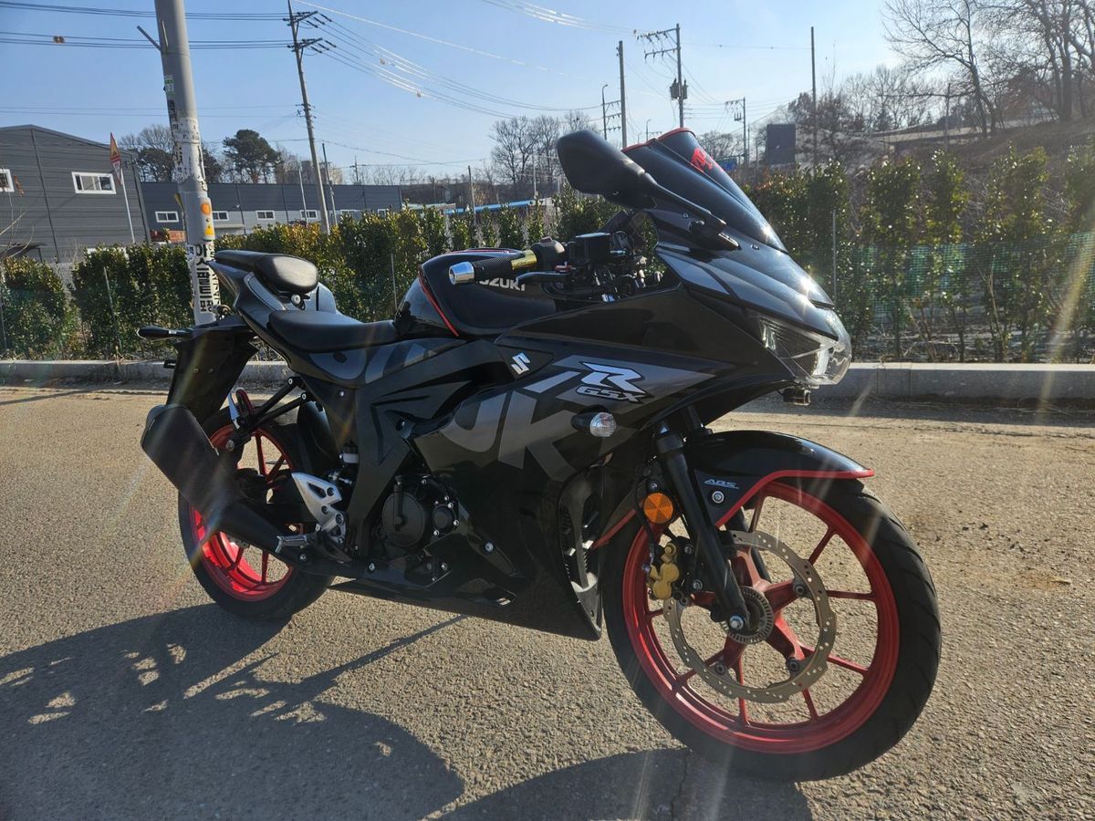 스즈키 GSX R 125 ABS more