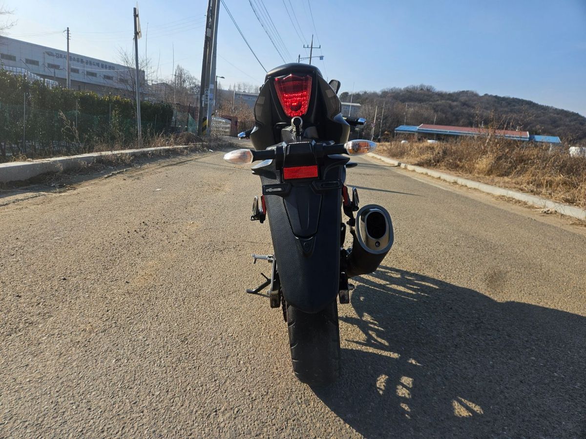 스즈키 GSX R 125 ABS 8