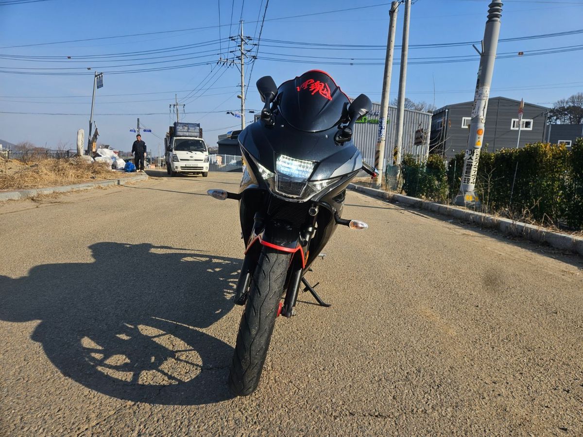 스즈키 GSX R 125 ABS 7