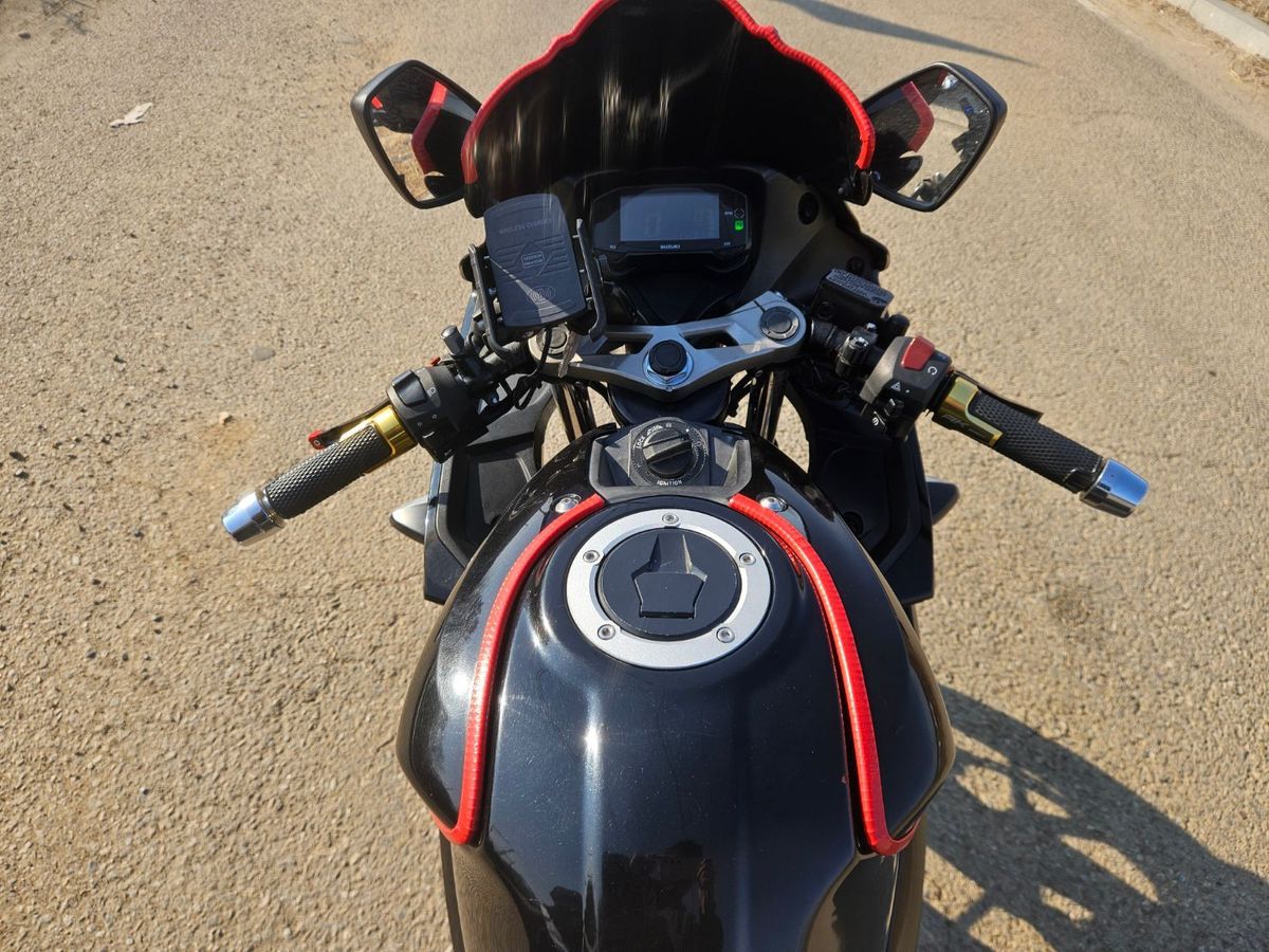 스즈키 GSX R 125 ABS 9