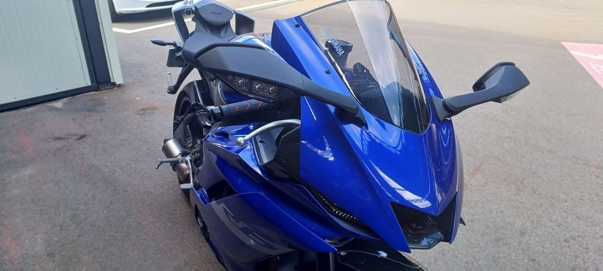 야마하 YZF R6 thumb 2